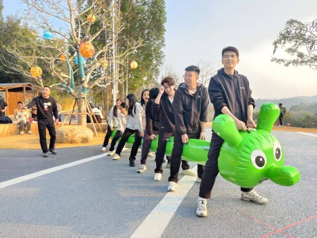 乐鱼体育官方登录网站-&quot;户外运动嘉年华：结合登山、跑步和网球的综合挑战&quot;的简单介绍