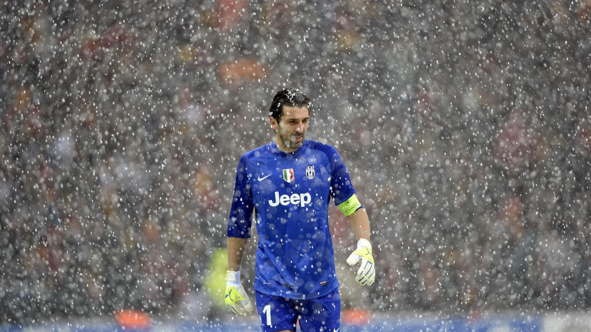 leyu乐鱼在线登录入口-掘金队约基奇成为首位背靠背三双场均中锋，掘金队约基奇之前的中锋